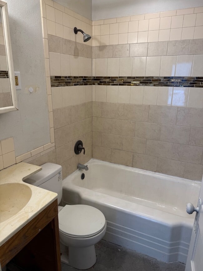 Photo - 1460 N Edward St