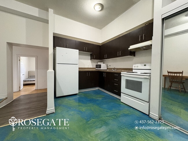 Building Photo - All-Inclusive 3-Bedroom Apartment in Downtown St. Catharines Unit 208