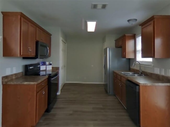 Photo - 18521 Mammoth Cave Blvd