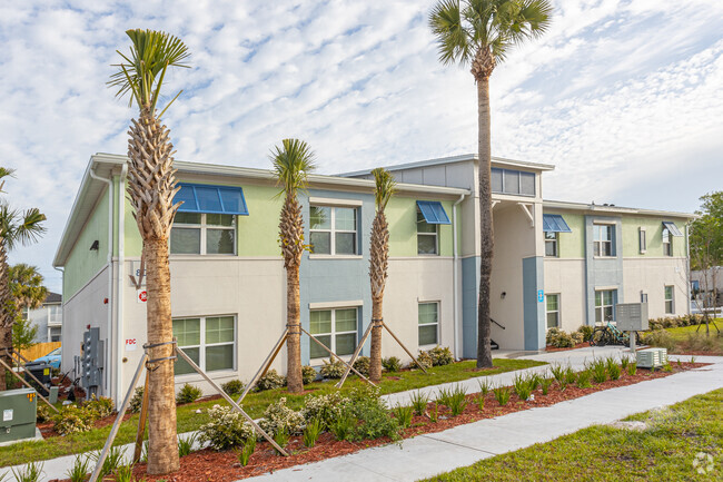 704 5th Ave S - The Waves at Jacksonville Beach Apartments