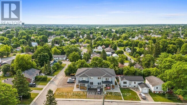 Photo - 201 Teskey St Unit B