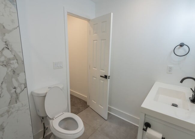 Photo - 3822 Bakers Ferry Rd SW