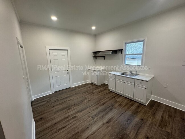 Photo - 525 N 8th St