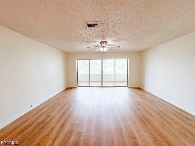 Photo - 1830 Brantley Rd Unidad I7