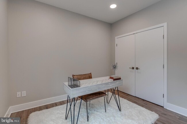 Photo - 1952 Bryn Mawr Ave