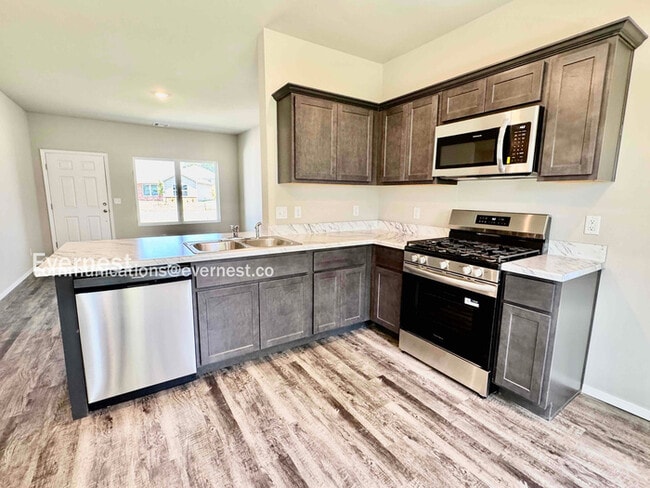 Photo - 8331 E Queens St