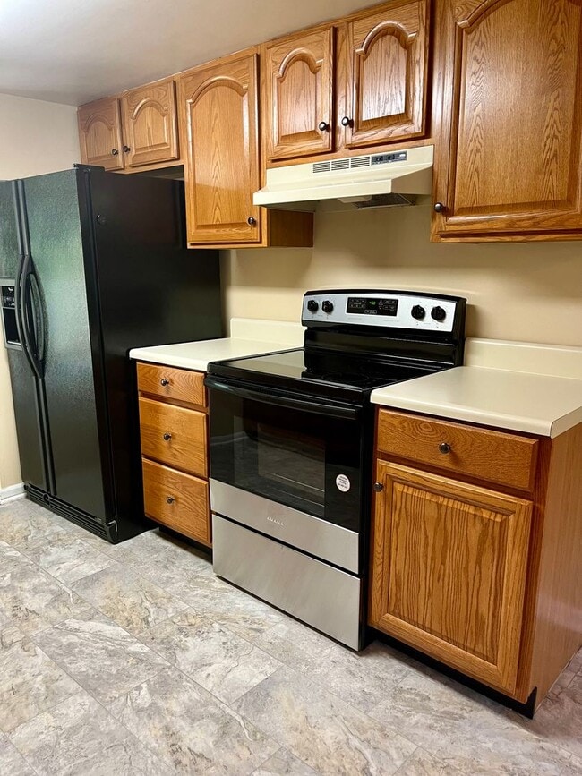 Building Photo - Charming 3-Bedroom Townhouse for Rent