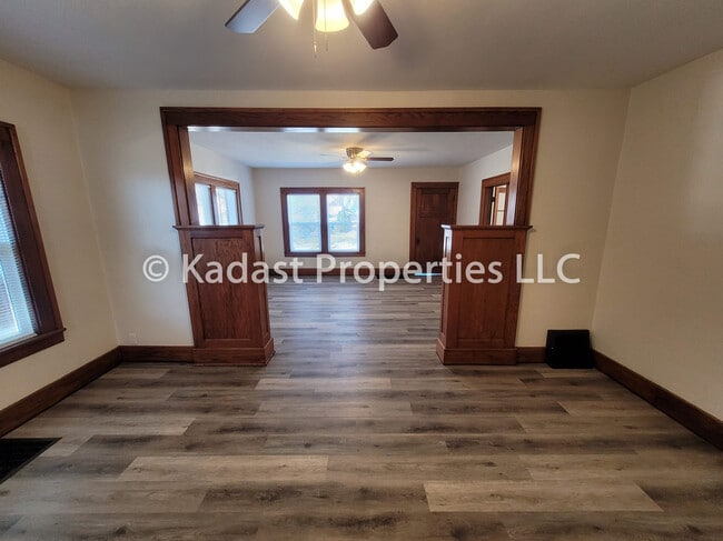 Dining Room/ Living Room - 1271 Prairie Ave Unit 1271