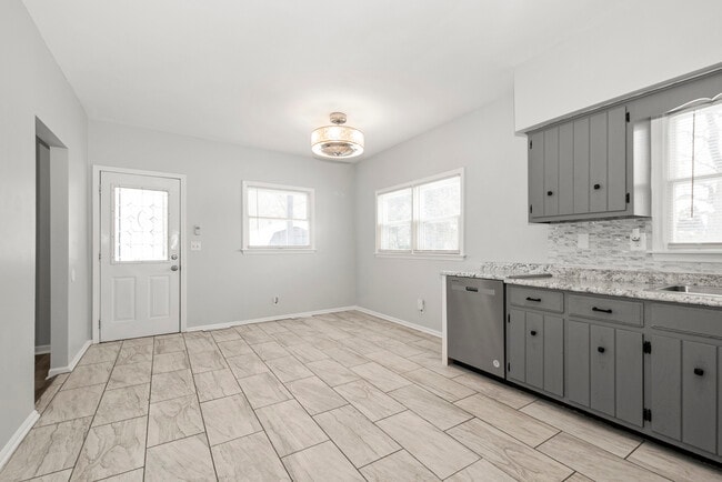 Photo - 8340 W Lincoln Hwy