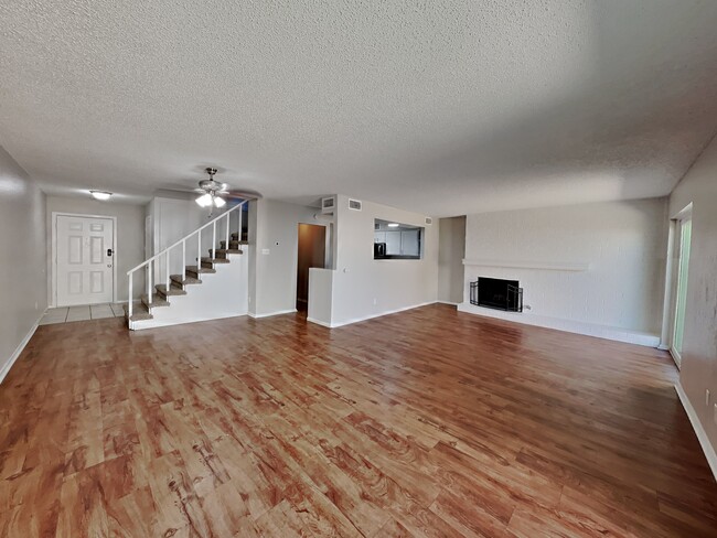 Photo - 6204 Geneva Ave