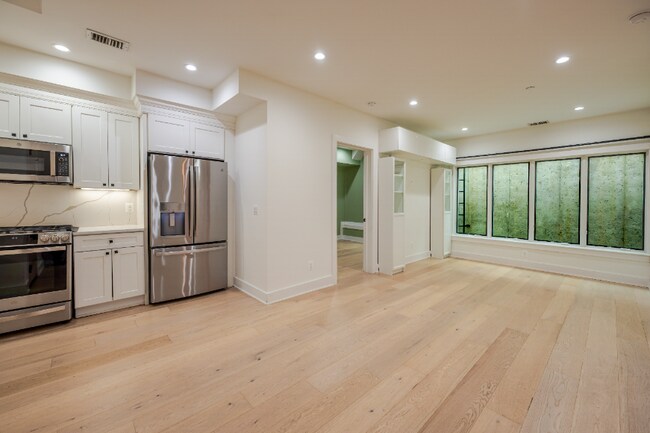 Photo - 1658 K St NE Unit #2