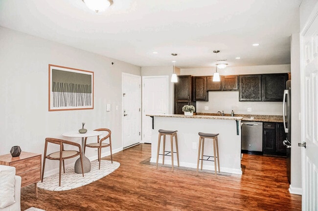 Photo - Glencoe Oaks