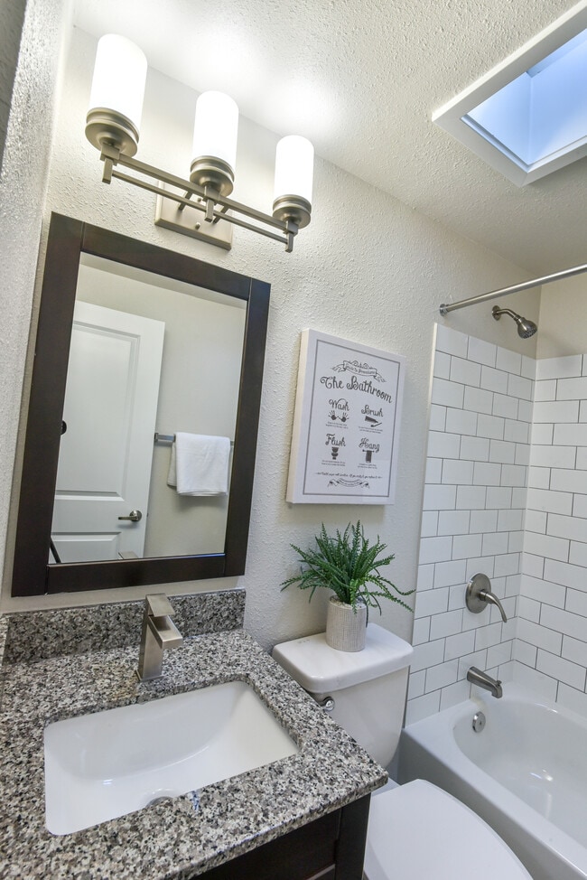 Photo - Verona at Middle River