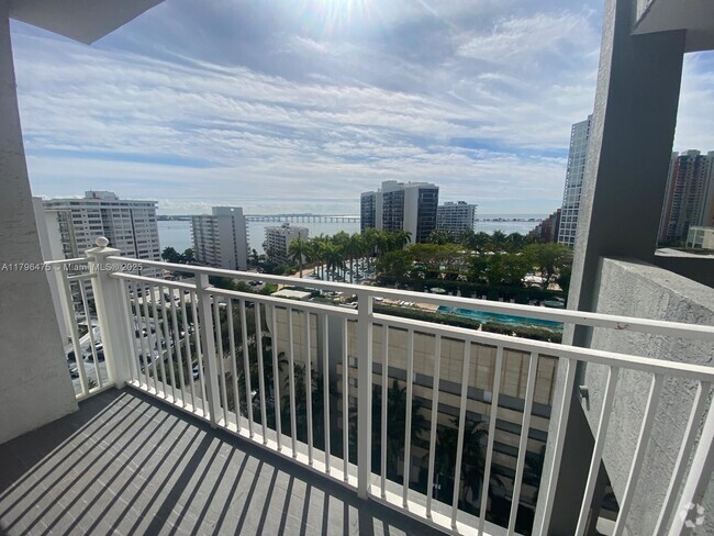 Building Photo - 185 SE 14th Terrace Unit 1407 Rental
