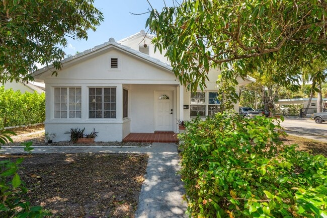 Building Photo - 4815 N Flagler Dr Rental