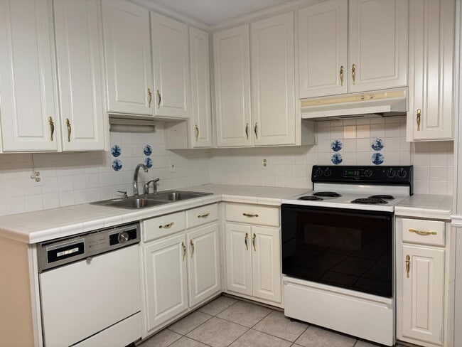 Photo - 3329 Roxana Rd