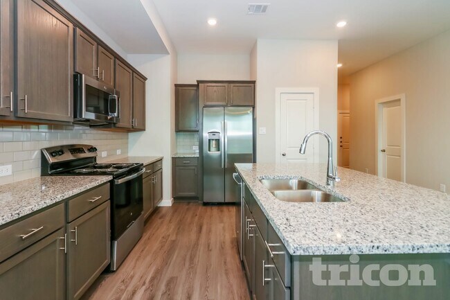 Photo - 2342 Cohorn Trl