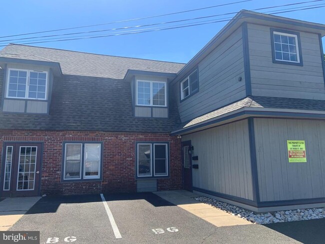 Photo - 242 Wood St Apartment Unit A