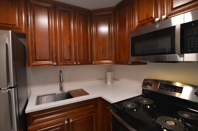 3919 Adcock Ln Unit A