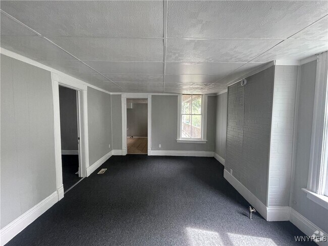 Building Photo - 200 Mackinaw St Rental