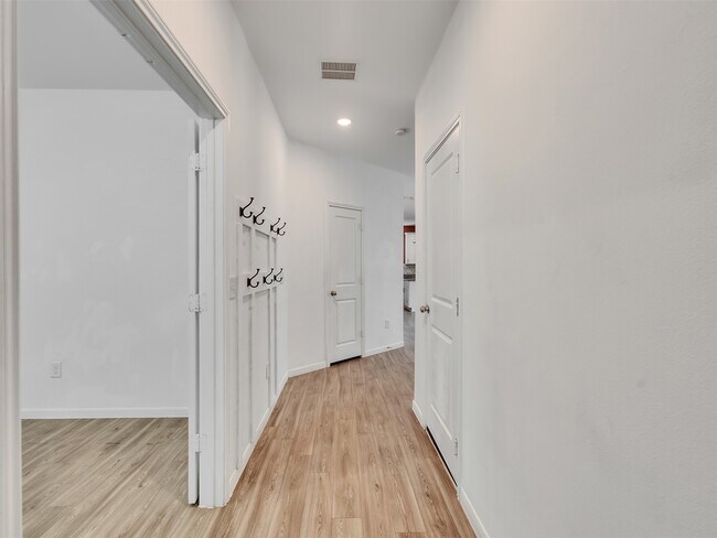 Photo - 23415 Simmental Rd