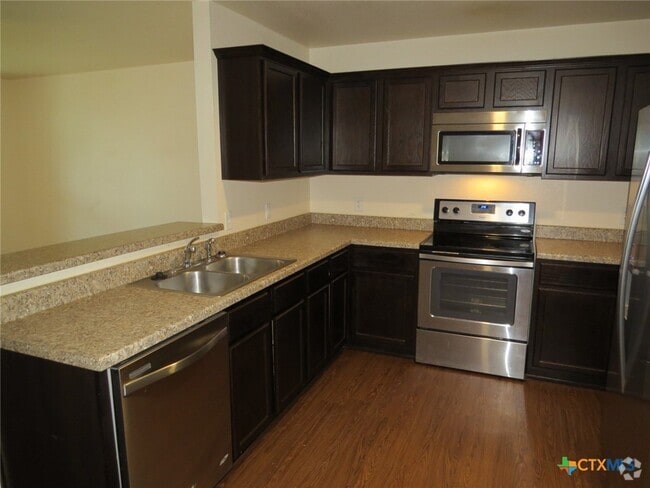 Building Photo - 1609 N 10th St Rental