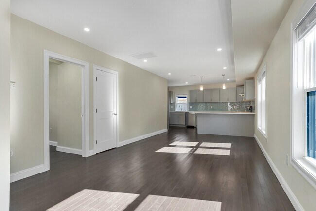 Photo - 43 Wright Ave