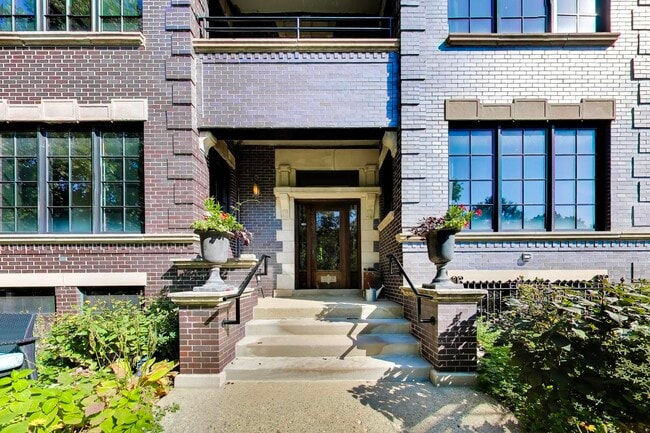 Photo - 1126 W Morse Ave