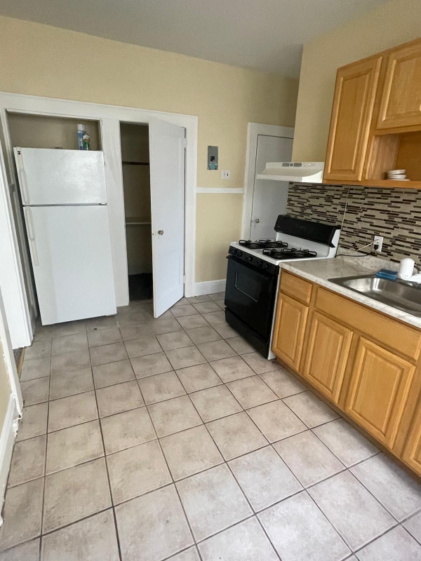 Building Photo - 17-19-19 Fleetwood Pl Rental