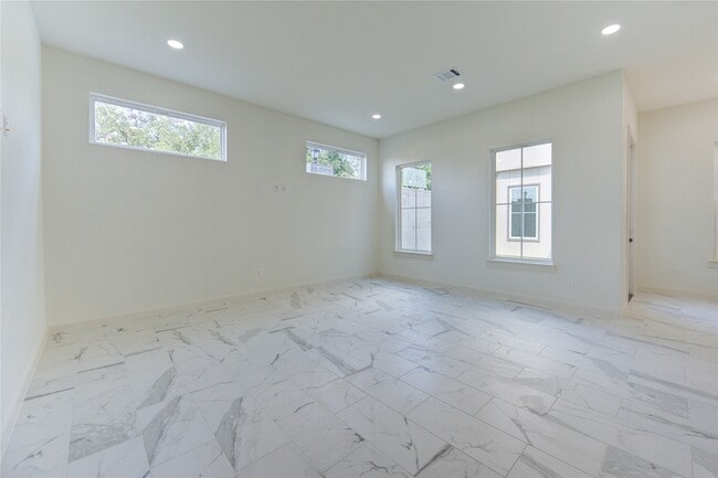 Photo - 2915 El Fenice Ln