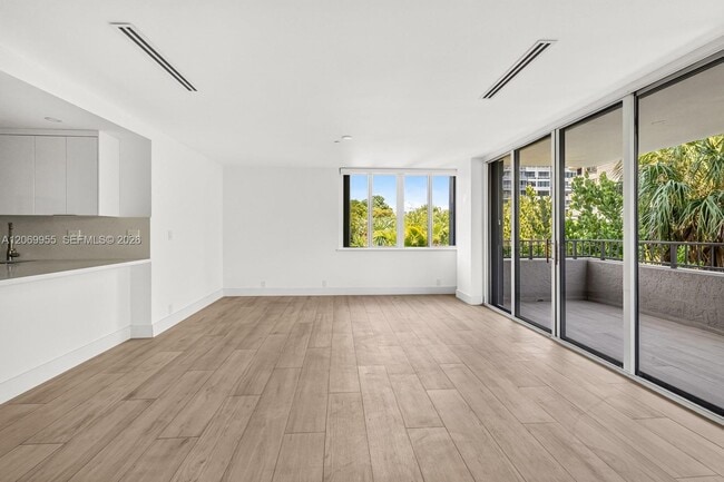 Photo - 251 Crandon Blvd Unit 210