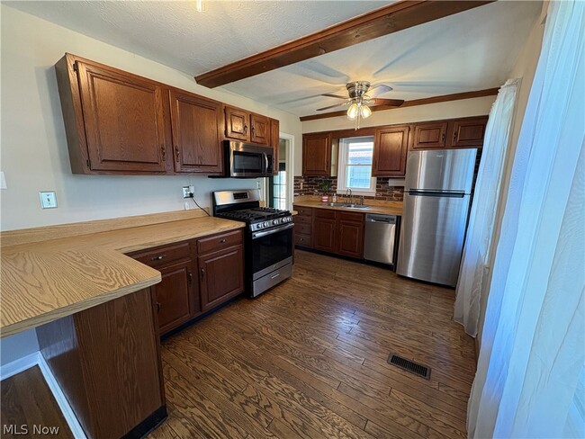 Photo - 602 Huntmere Dr