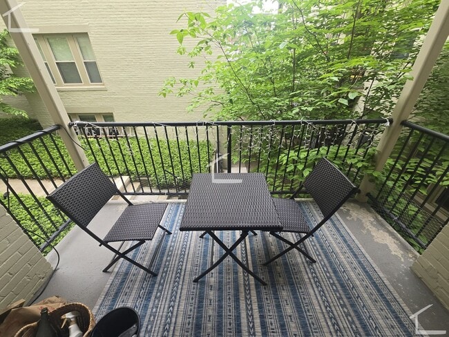 Photo - 264 Kelton St