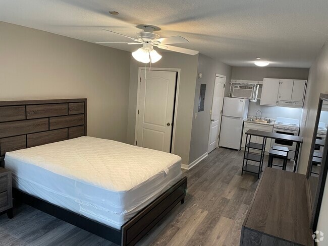 Building Photo - Altama Avenue Rental