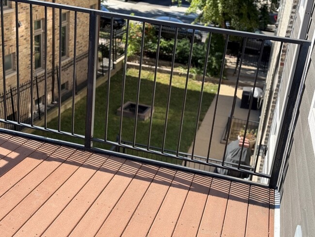 Photo - 1845 N Honore St Unit 2C