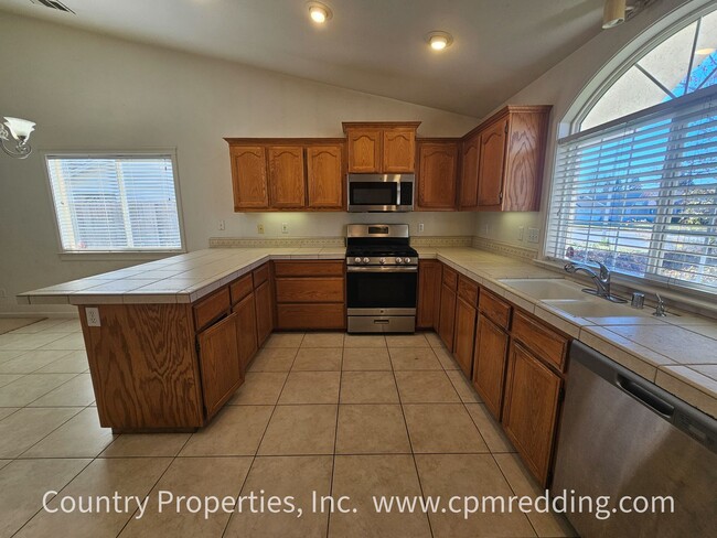 Photo - Modern 3-Bedroom House on Cul-de-Sac with Newer Flooring Coming Available Soon!