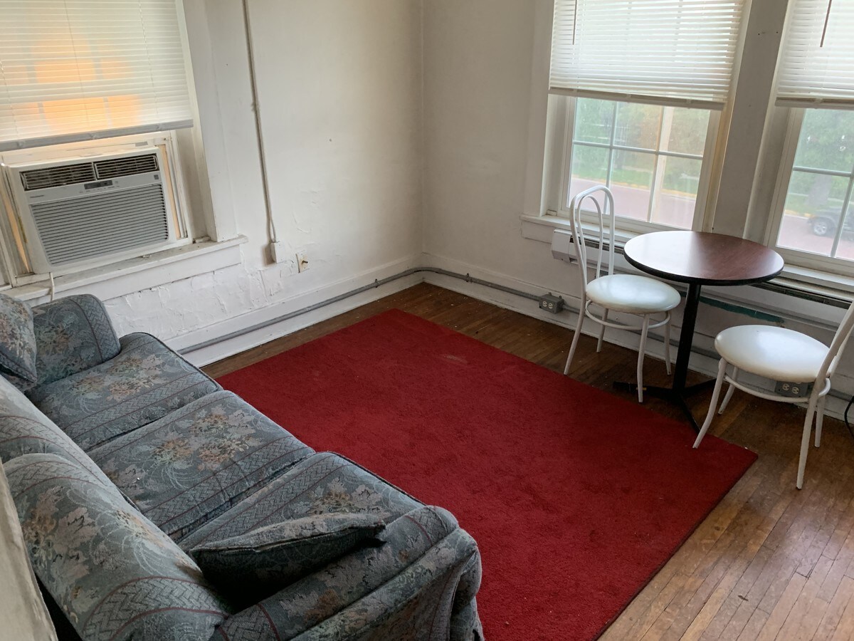 Photo - 1408 University Ave Unit 6