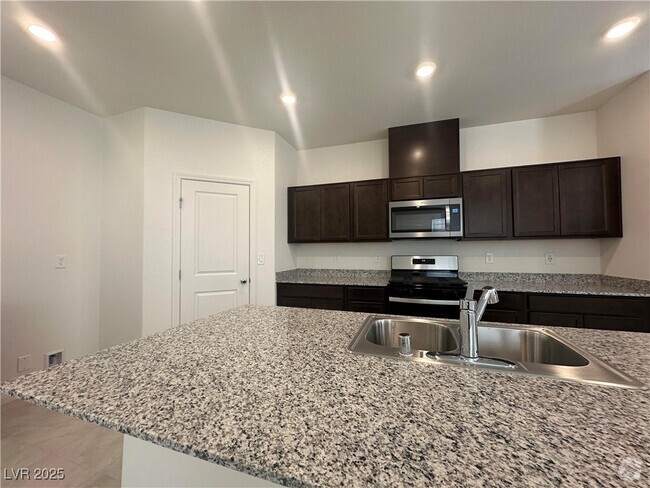 Building Photo - 9097 Vesey Ave Rental