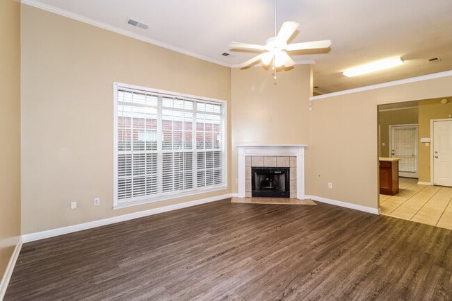 Photo - 8691 Overcup Oaks Dr