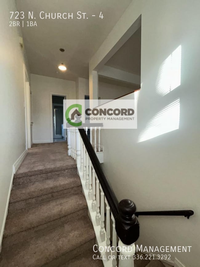 Photo - 723 N Church St Unidad 4