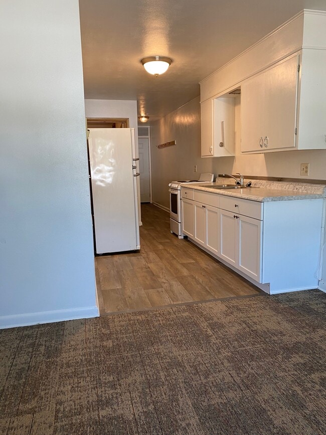 Building Photo - 5739 Marble Ave Rental