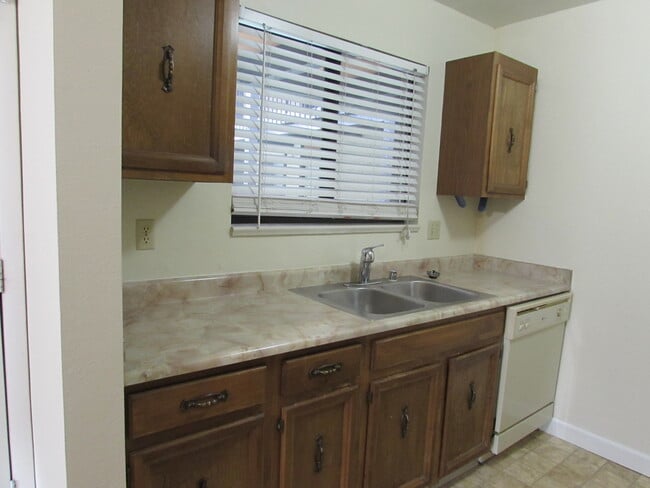 Photo - 3233 Lakeside Dr Unit 102