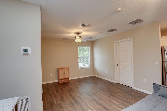 14222 Sonco Ave