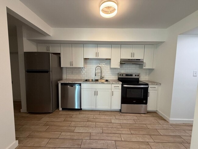 Photo - 3 bedroom, 1.5 Townhouse