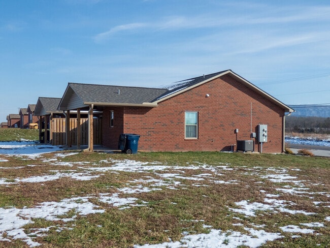 Photo - 812 S Old Sevierville Pike