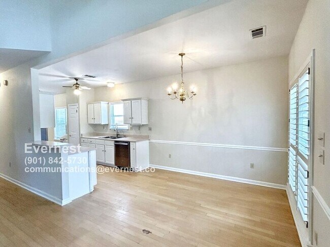 Photo - 104 Island Pl