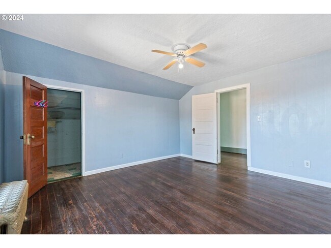 Photo - Gorgeous Upscale 4 bed 2 bath