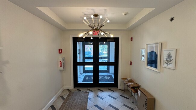 Photo - 4281-4283 Washington St Unit 4C