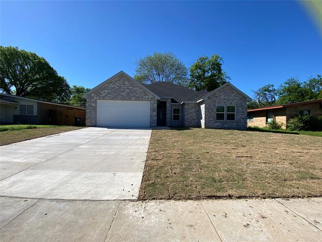 Photo - 2000 Skylark Dr House
