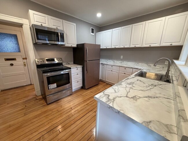 Photo - 15 Lynde St Unidad 2